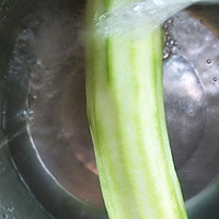 鲜菇水瓜汤的做法图解1