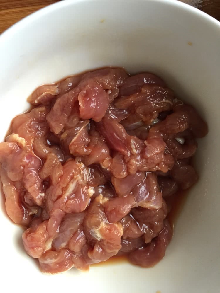 芹菜肉丝的做法图解4