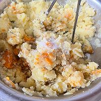 #丘比小能手料理课堂#我超爱的土豆沙拉的做法图解7