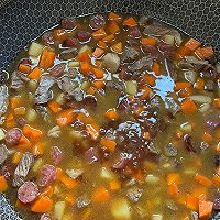 #为爱下厨 七夕橄浪漫#腊肠牛肉焖饭的做法图解3