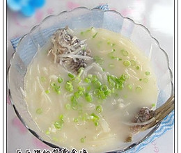 营养又美肤的汤水——萝卜丝鲫鱼汤 (豆果美食)的做法