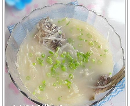 营养又美肤的汤水——萝卜丝鲫鱼汤 (豆果美食)的做法