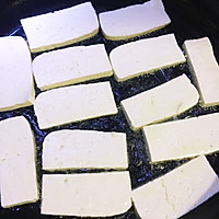 蛋黄煎豆腐的做法图解5