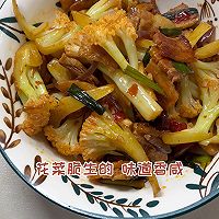 川菜经典花菜回锅肉，好吃到尖叫！的做法图解5