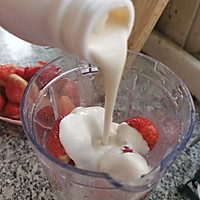 草莓奶昔的做法图解5