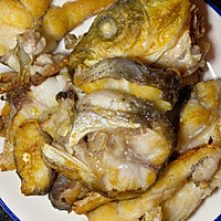 独家黄豆酱红烧鱼块的做法图解2