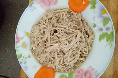 凉拌金针菇