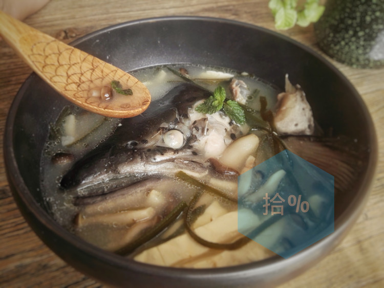 三文鱼头豆腐汤，鲜【三文鱼主题】的做法