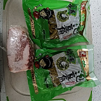 下饭神器～家常肉丁酸豆角的做法图解1