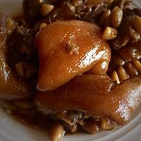 #家宴大菜#花生焖猪脚的做法图解2