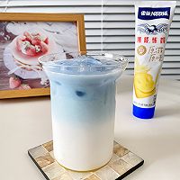 #在夏日饮饮作乐#蓝天白云炼乳冰椰奶的做法图解6
