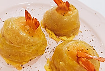 手抓饼妙用之凤尾虾卷的做法