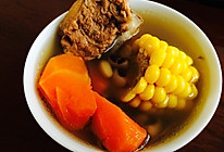 红萝卜粟米猪骨汤的做法