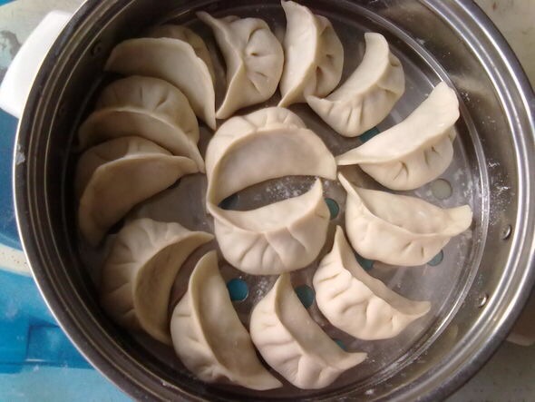 猪肉韭菜饺子的做法图解9