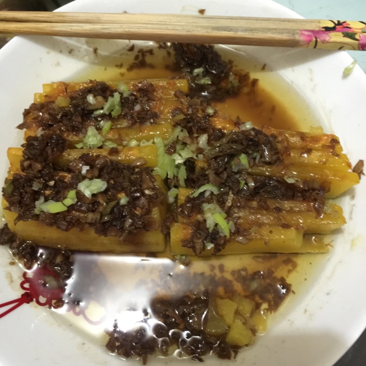 蒜酥蒸南瓜的做法图解5