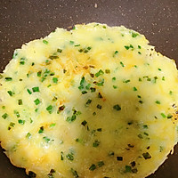 #我们约饭吧#简单快手版的土豆饼的做法图解6