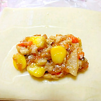 马蹄玉米猪肉水饺——元宝馄饨的做法图解3