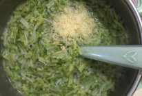 宝宝辅食——香菇西兰花综合颗粒面（适合七个月以上宝宝）的做法