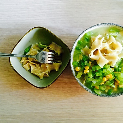 西芹玉米浓汤面 —— 素食·一人食