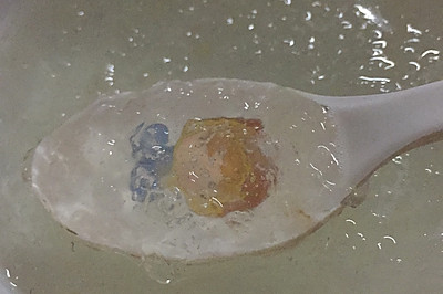 冰糖炖燕窝（碎燕）