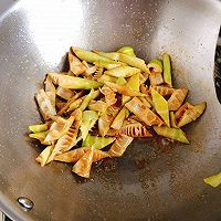 这样做的春笋比肉还好吃的做法图解3