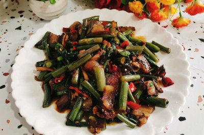 紫菜苔炒腊肉