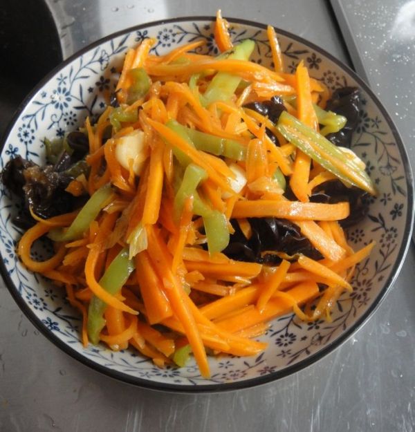 神秘酱汁之三---鱼香肉丝--全素版