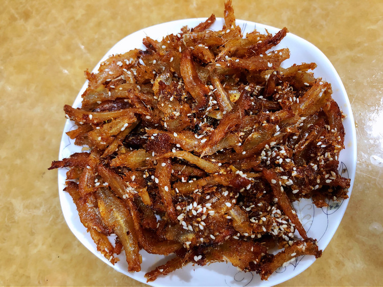 小卖部老板看到要追杀的芝麻蜜汁小鱼干零食（不辣版）的做法