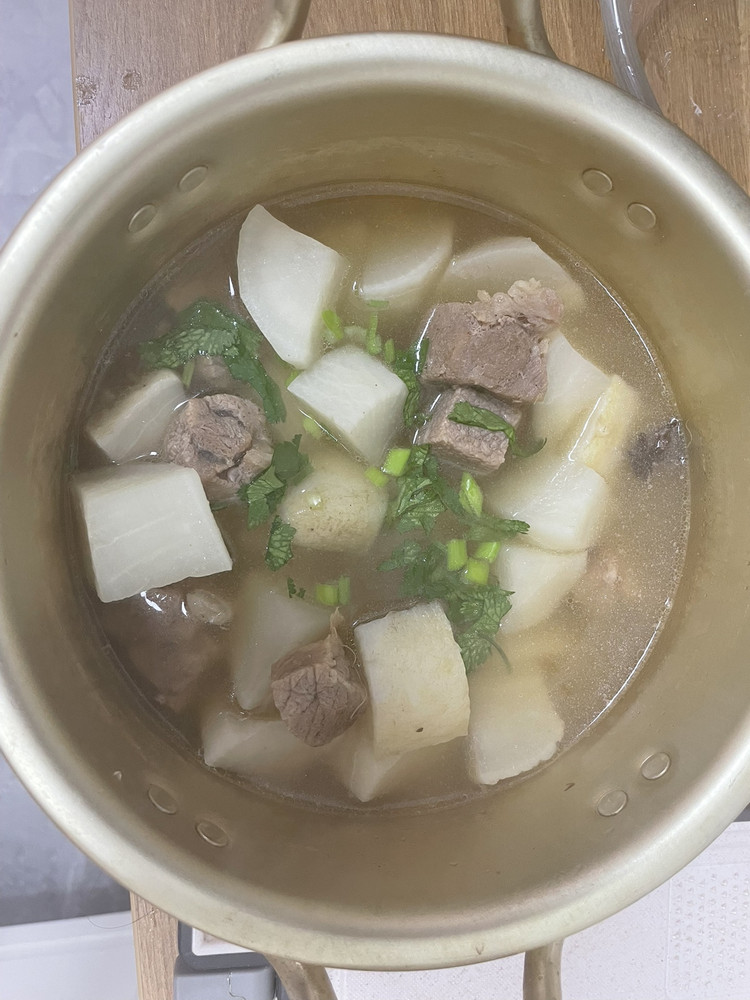 牛腩萝卜汤的做法