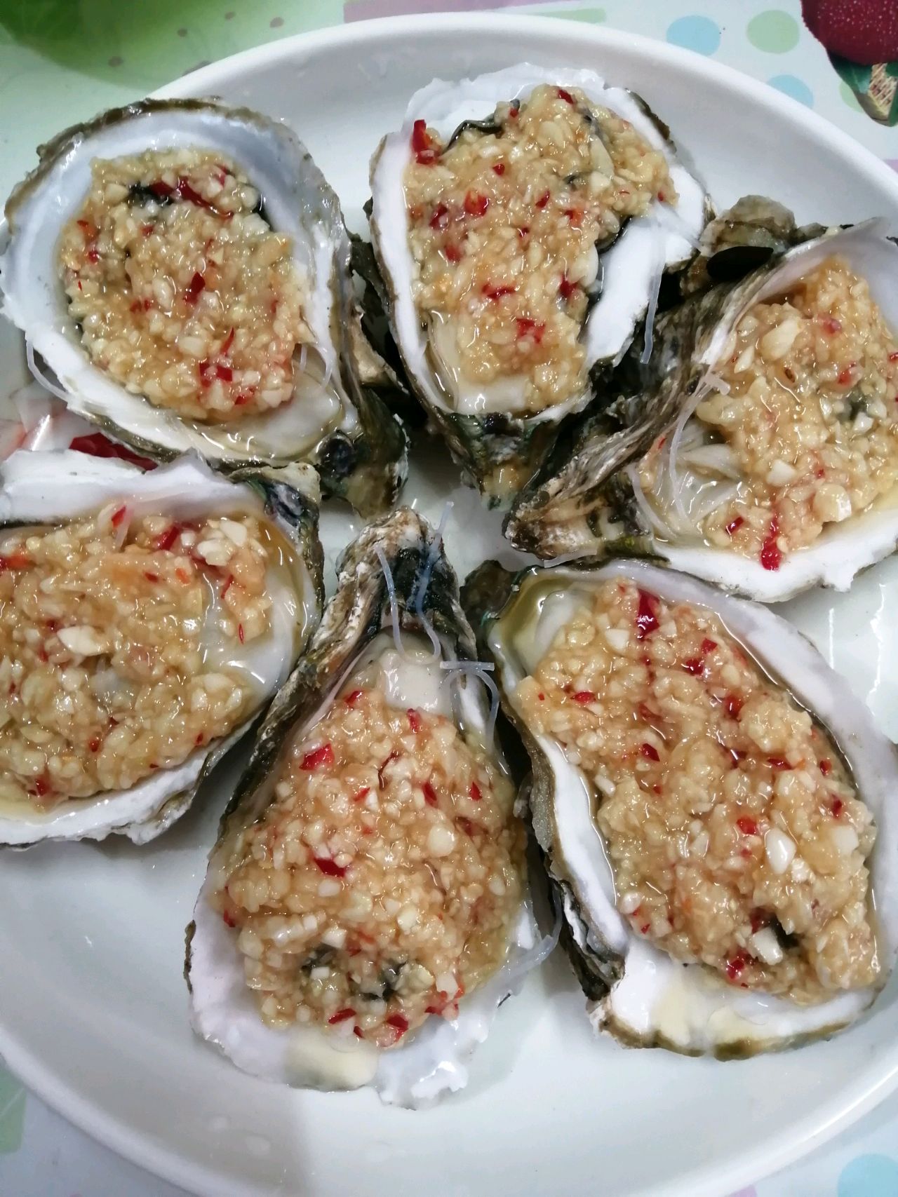 Steamed oyster with garlic