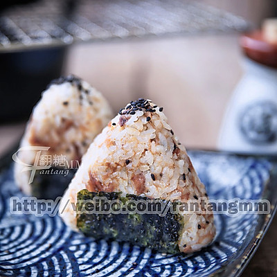 金枪鱼烤饭团