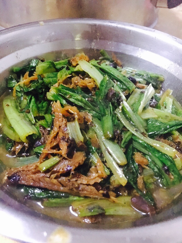 豆豉鲮鱼油麦菜的做法