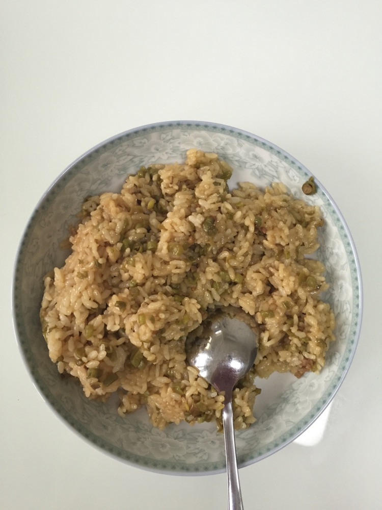 豆角焖米饭 宝宝爱吃的做法