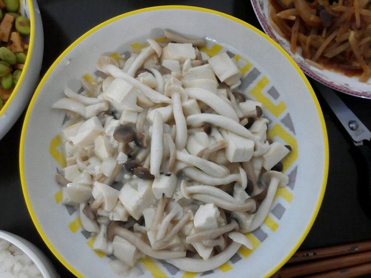 豆腐菌菇的做法