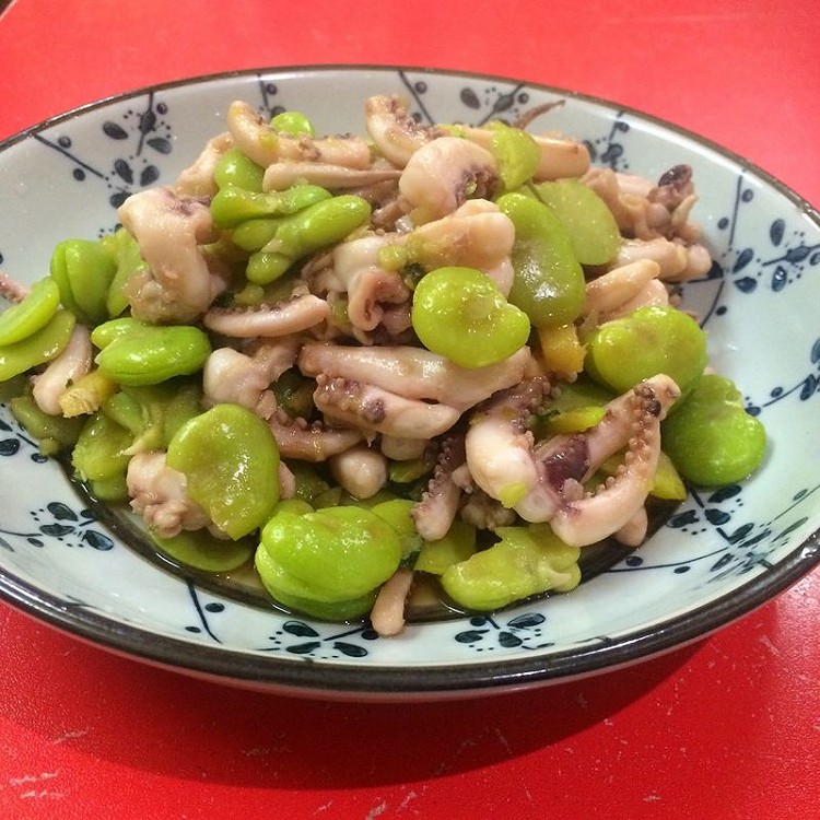 蚕豆瓣炒鱿鱼须的做法