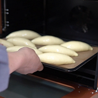 一个面团就能撑起一家店的台式面包—肉松包的做法图解15