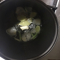 一口爆汁的大葱牛肉包的做法图解2