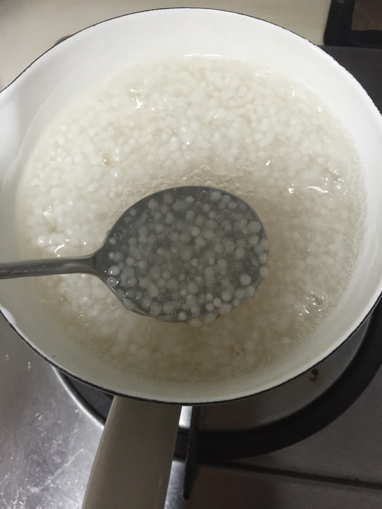椰香西米露的做法图解3