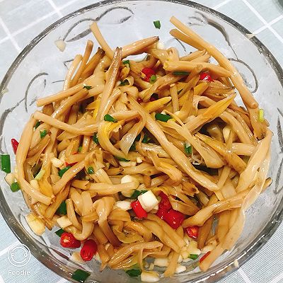凉拌黄花菜