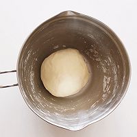 【上烘焙】牛奶蘑菇小餐包的做法图解2