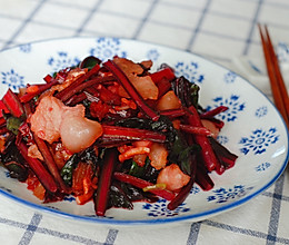 红甜菜叶炒肉的做法