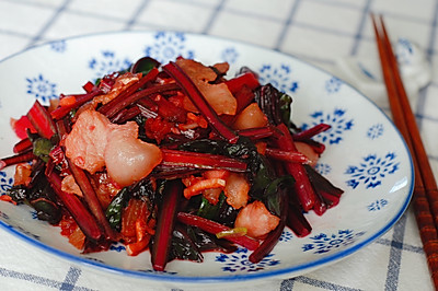 红甜菜叶炒肉