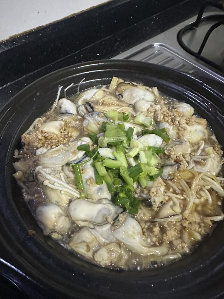 金针菇蚝煲的做法