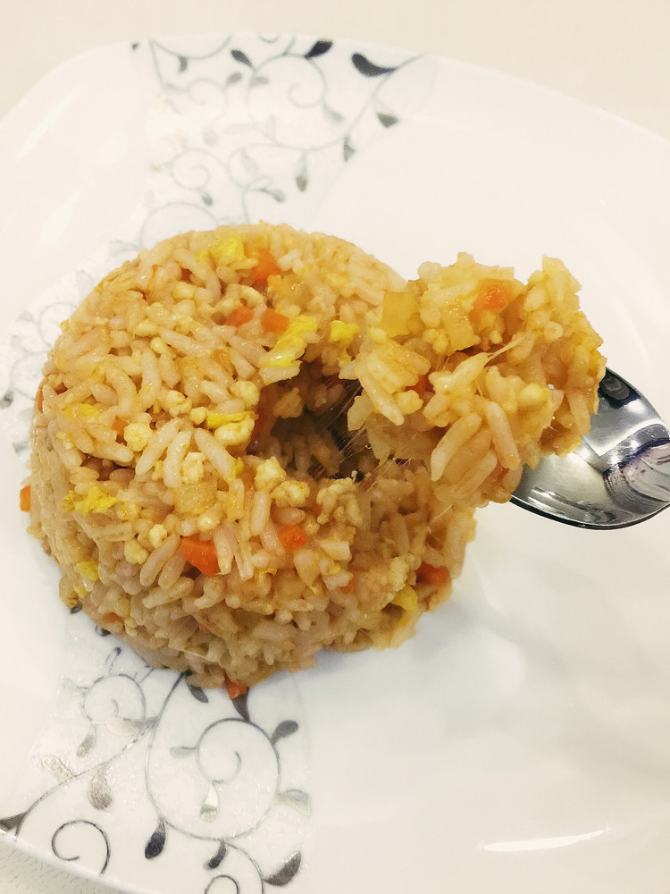奶酪炒饭-胡萝卜哈密瓜鸡肉的做法