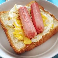 鸡蛋火腿吐司的做法图解3