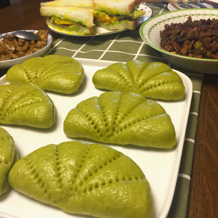 菠菜荷叶包的做法