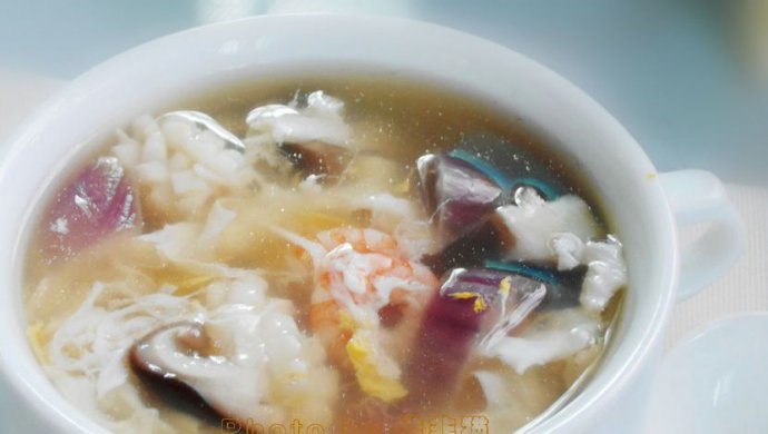 健脾袪湿--洋葱海鲜汤