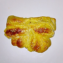 椰蓉蝴蝶结面包