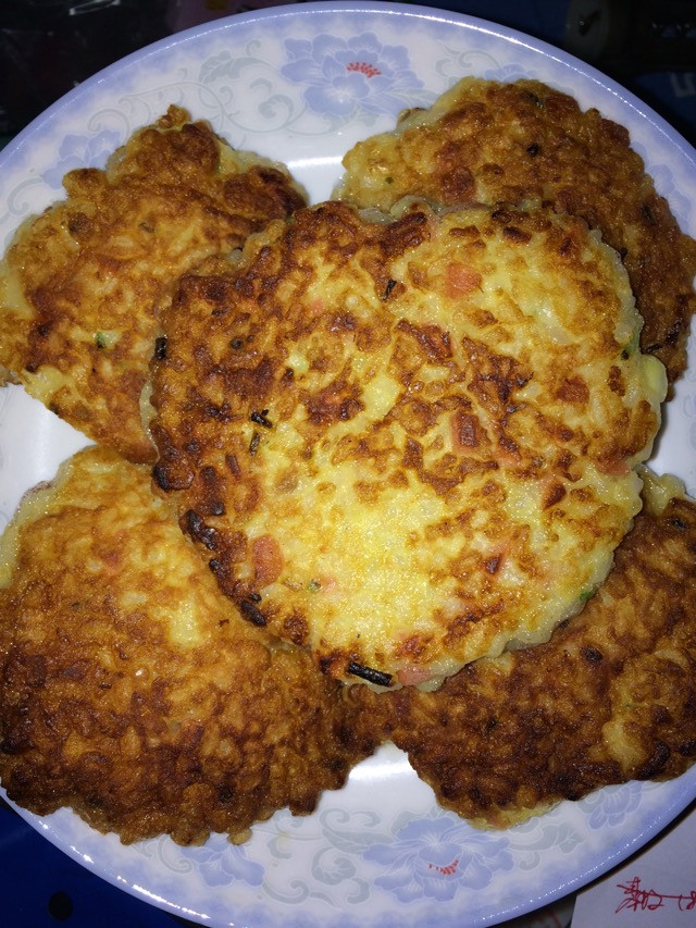 米饭蛋饼的做法
