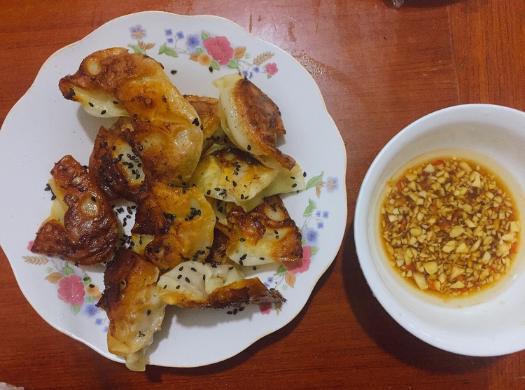 煎云吞/大馄饨/煎饺的做法